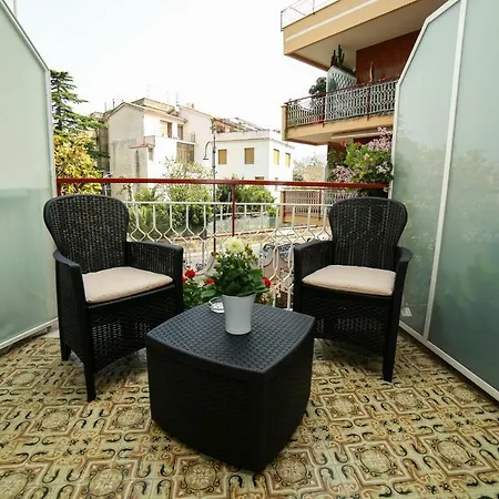 Alojamento de Acomodação e Pequeno-almoço Casa Minna - De Vivo Realty