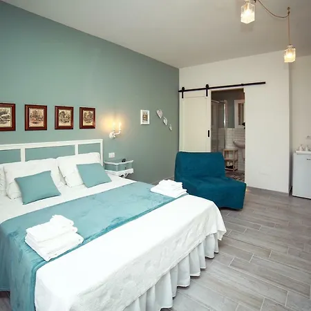 Casa Minna - De Vivo Realty Bed & Breakfast