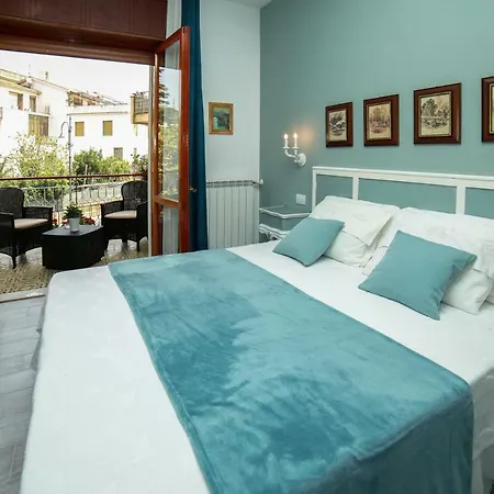 De Vivo Realty - Casa Minna 3*